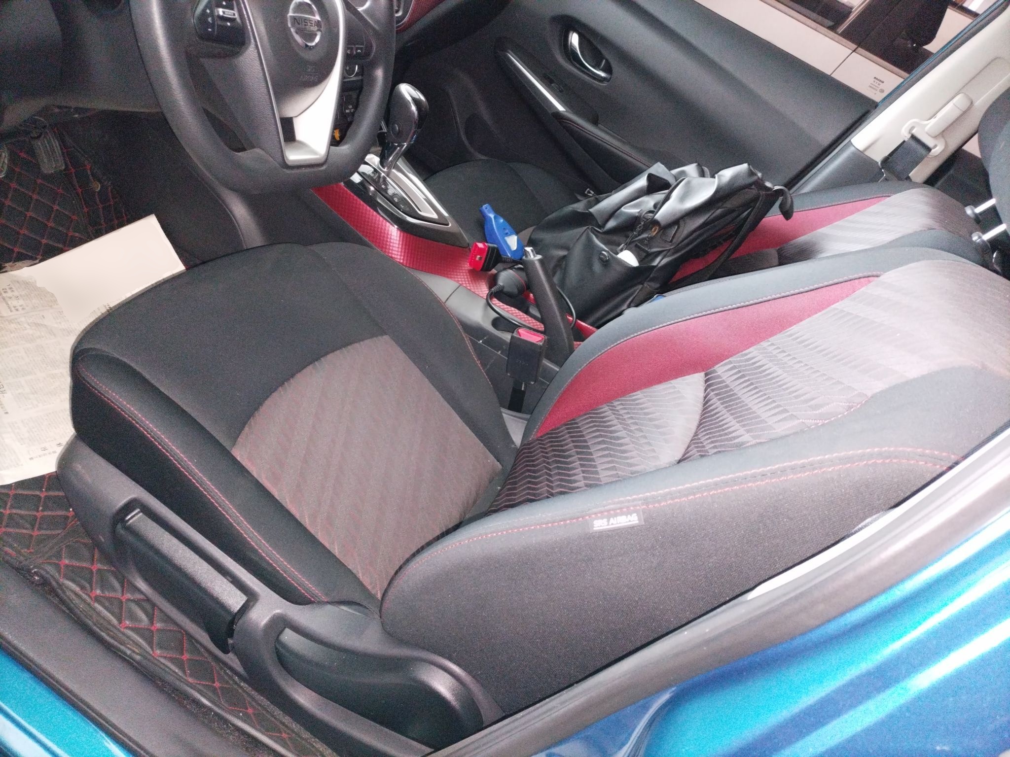 Переднее сиденье в автомобиле