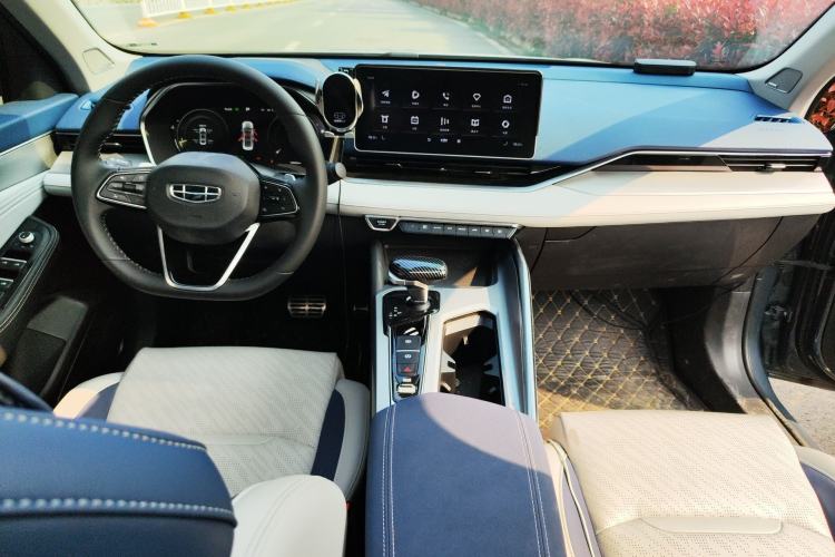 Used Geely Auto Preface 2021 Revised Version 2.0TD Luxury Edition Center Console