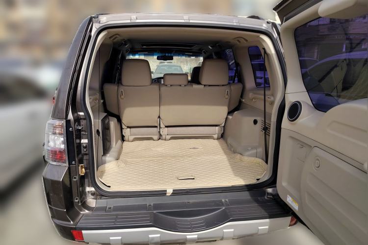 Used Mitsubishi Pajero 