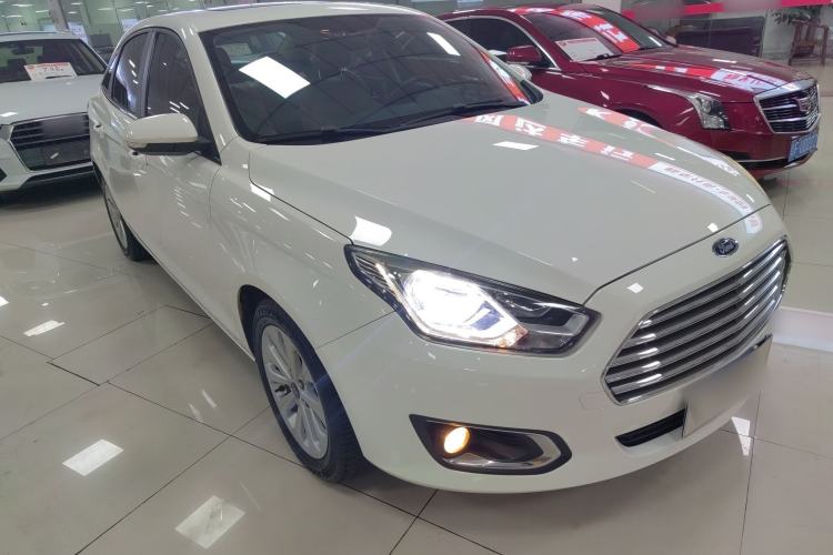 Used Ford Escort 2015 1.5L Automatic Fashion Model
