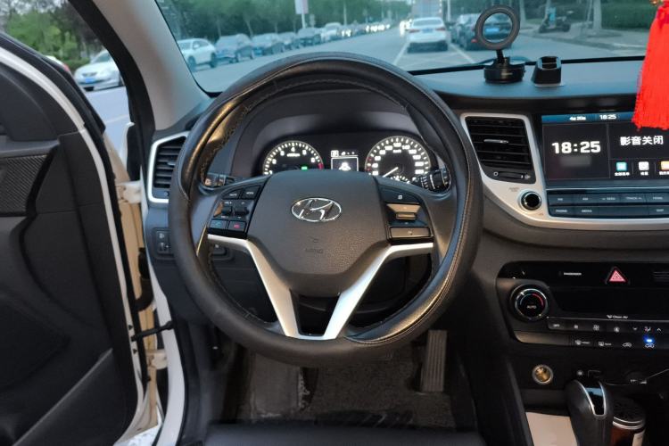 Used Hyundai Tucson 2015 1.6T Dual-Clutch Two-Wheel-Drive Smart Model
