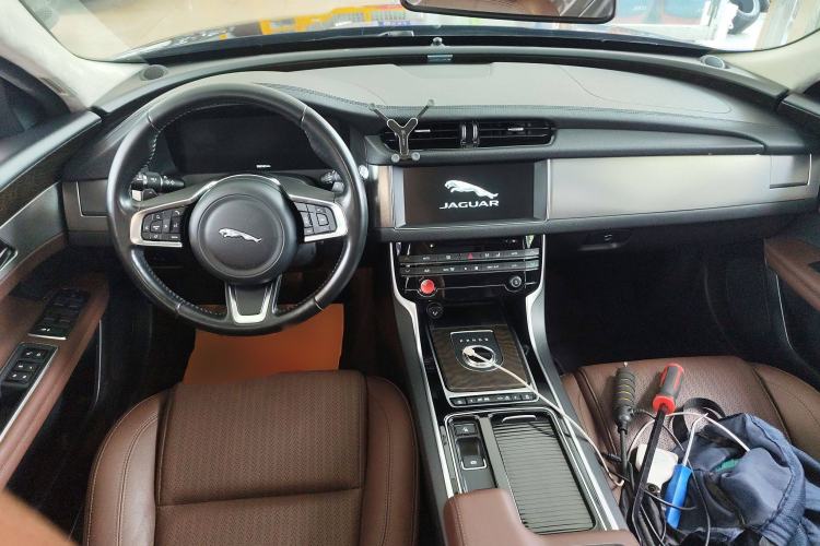 Used Jaguar XFL 2018 XFL 2.0T 250 PS Luxury Edition