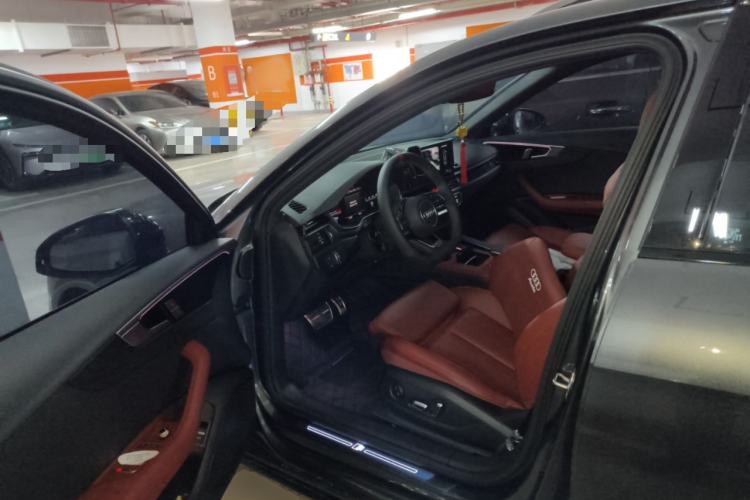 Used Audi A4L 2025 2 Million Units Enjoyment Version 40 TFSI Luxury Dynamic Edition
