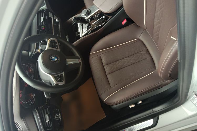 Used BMW 5 Series 2022 Second Facelift 530Li Leading Edition M Sport Package
