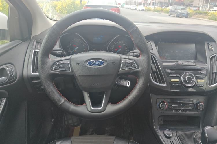 Used Ford Focus 2017 Sedan 1.6L Manual Fashion Edition Smart Drive Version