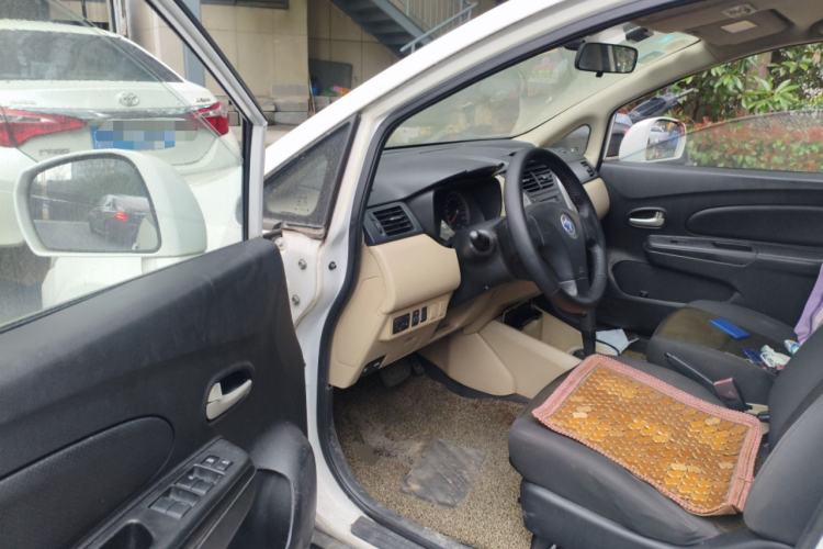 Used Venucia R50 2013 1.6L Automatic Fashion Edition