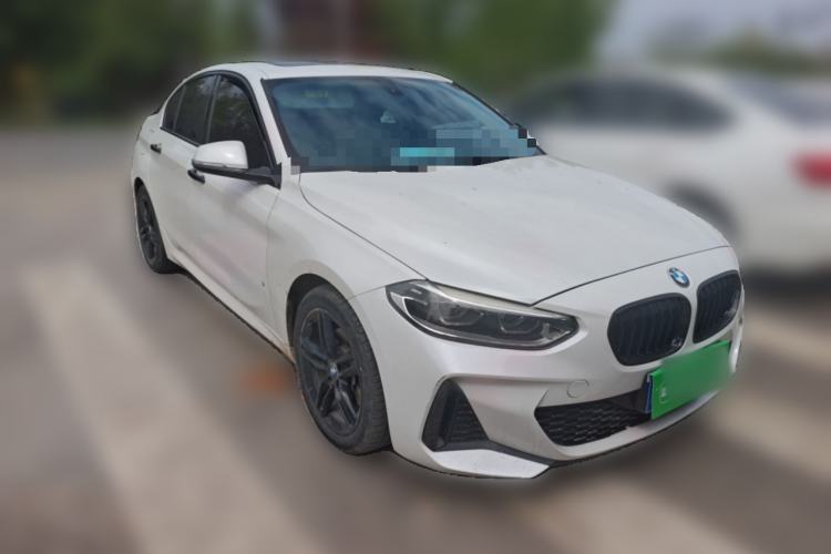Used BMW 1 Series 2019 118i M Sport Package Front Right 45 Deg