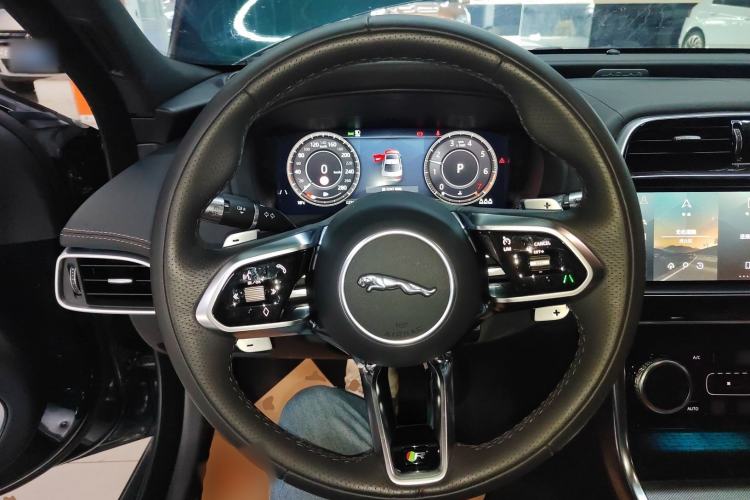 Used Jaguar XEL 2022 2.0T 250 PS R-DYNAMIC S Advanced Sport Edition Steering Wheel