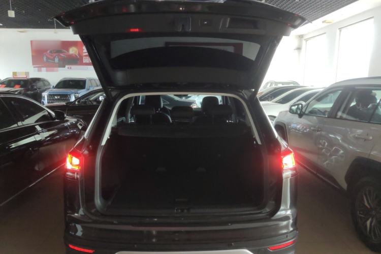 Used Volkswagen Tayron 2024 300TSI Two-Wheel-Drive Luxury Plus Advanced Version Trunk