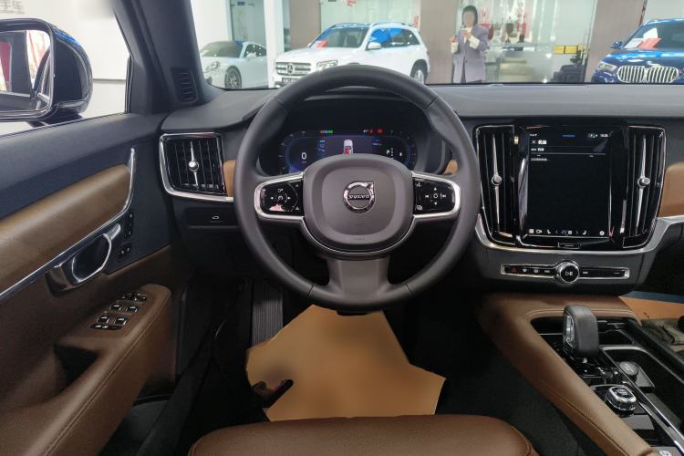 Used Volvo S90 2024 B5 Zhiyi Luxury Edition