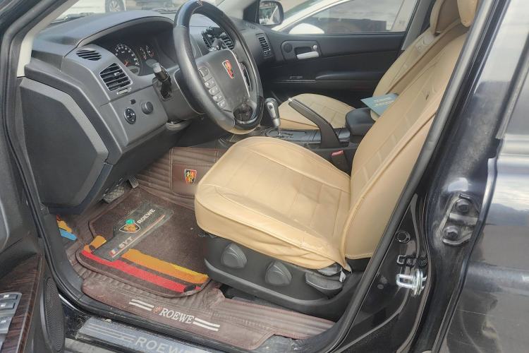 Used Roewe W5 2014 1.8T 2WD Automatic Tharu Special Edition