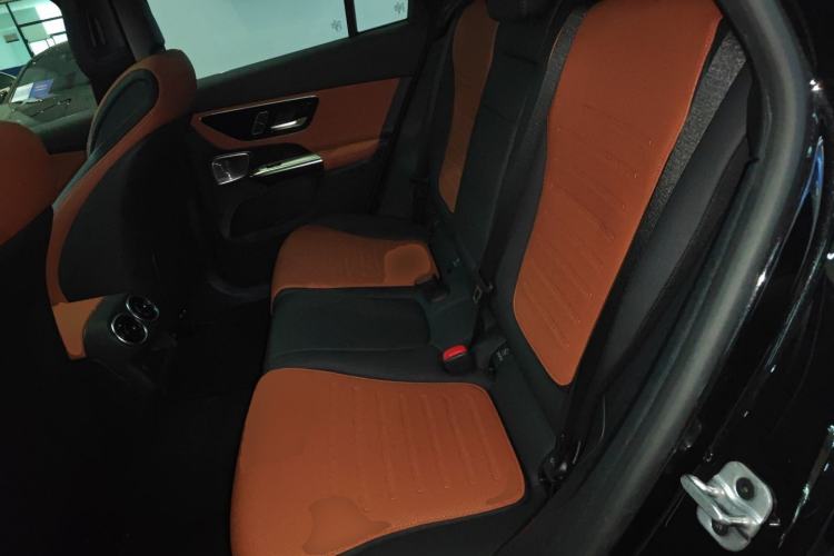 Used Mercedes-Benz GLC Coupe 2024 GLC 260 4MATIC Coupe SUV
