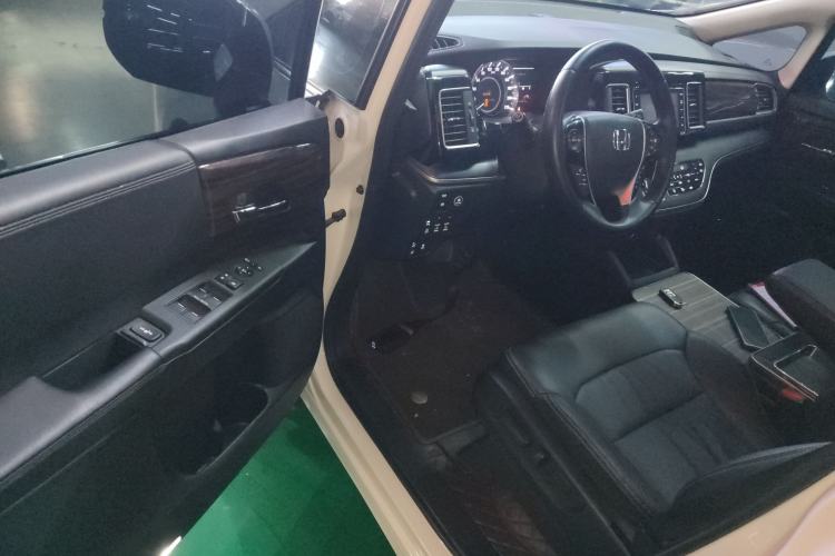 Used Honda Elysion 2016 2.4L Supreme Edition Driver Seat