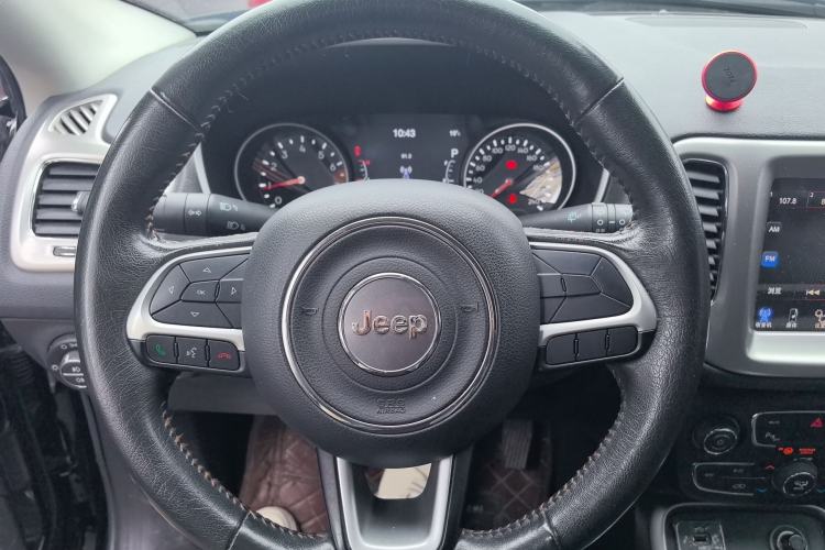 Used Jeep Compass 2017 200T Automatic Family Edition
