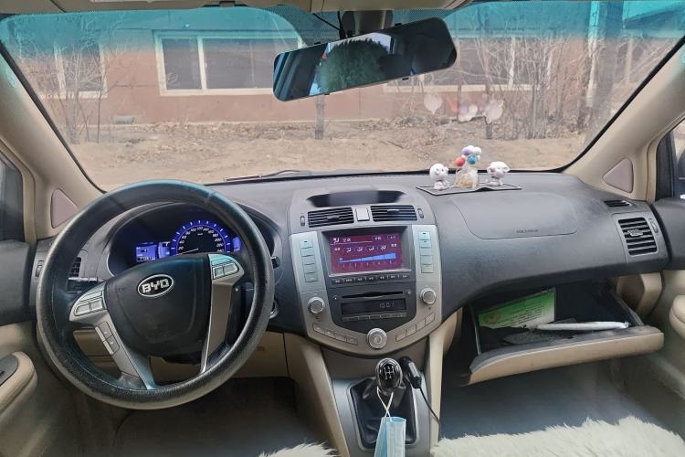 Used BYD S6 2012 2.0L Manual Luxury Version