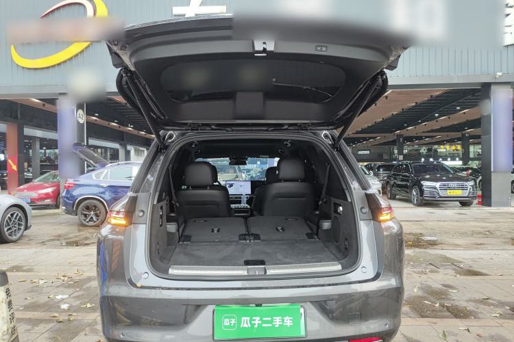 Used Li Auto L8 2024 Pro Model
