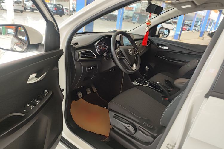 Used Baojun 730 2019 1.5T Manual Fashion Model 7-seater China VI