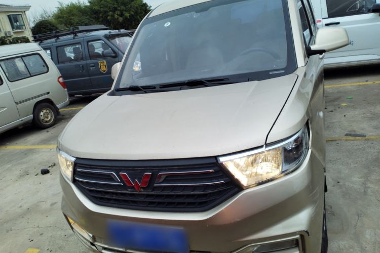 Used Wuling Hongguang V 2021 1.5L Enjoyment Edition LAR