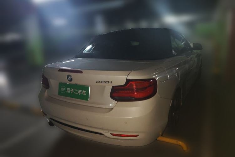 Used BMW 2 Series 2018 220i Convertible Coupe Sports Design Package
