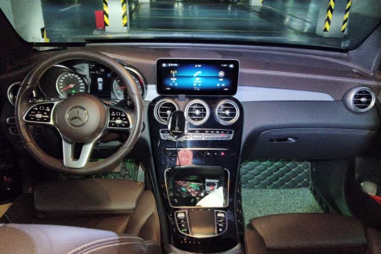 Used Mercedes-Benz GLC 2020 GLC 260 L 4MATIC Dynamic Model Center Console