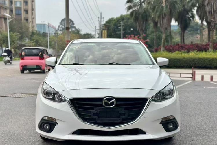 Used Mazda Mazda 3 Axela 2014 Sedan 1.5L Automatic Luxury Model