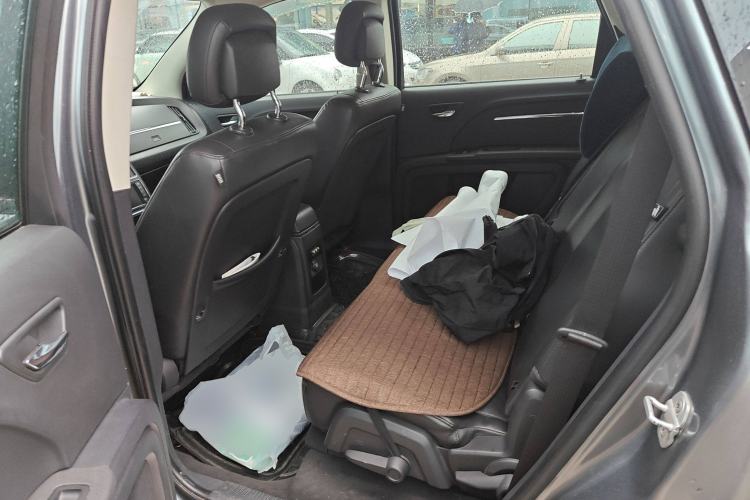 Used Dodge Journey 2010 2.7
