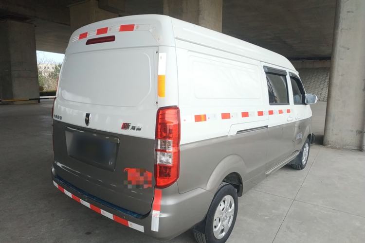 Used Jinbei New Hiace X30L 2022 1.5L Wealth Edition Air-Conditioning-Free Van China VI Standard SWC15M
