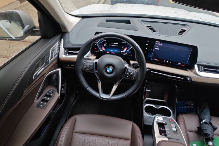 Used BMW X1 2023 xDrive25Li X Design Package Steering Wheel