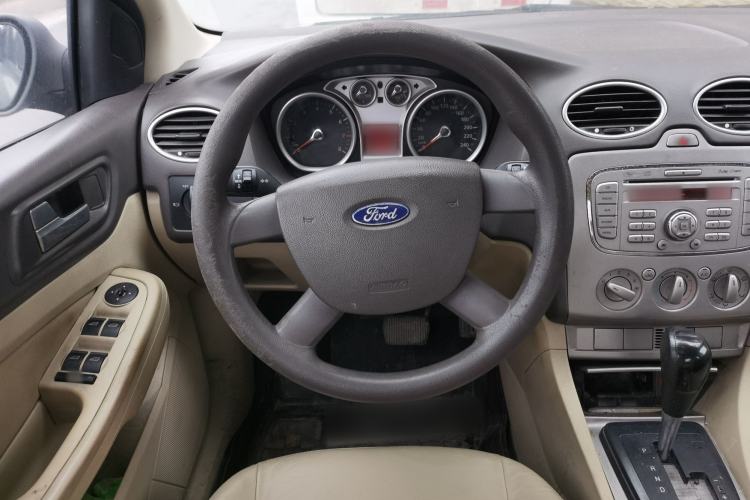 Used Ford Focus 2011 Sedan 1.8L Automatic Fashion Edition
