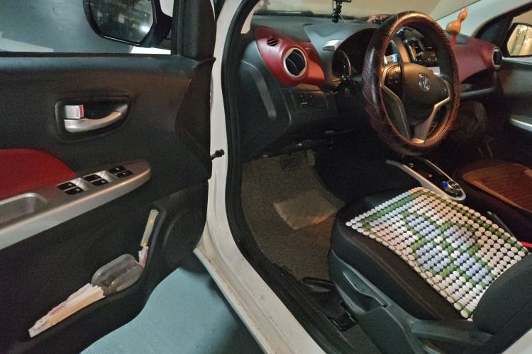 Used CHANGAN Benni 2015 1.4L IMT Luxury Model China V Standard Driver Seat