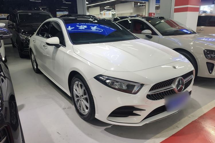 Used Mercedes-Benz A-Class 2022 Second Facelift A 200 L Sport Sedan Fashion Version
