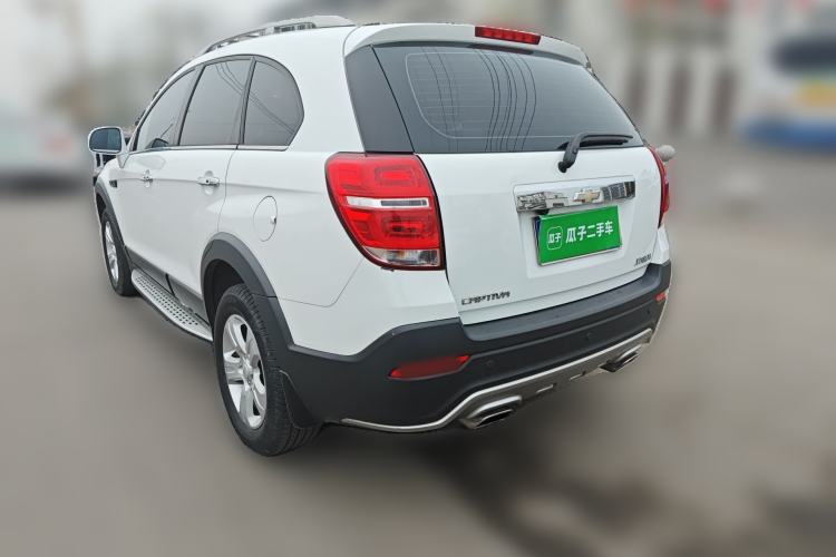 Used Chevrolet Captiva 2017 2.4L Two-Wheel Drive Luxury Edition 7 Seats Rear Left 45 Deg