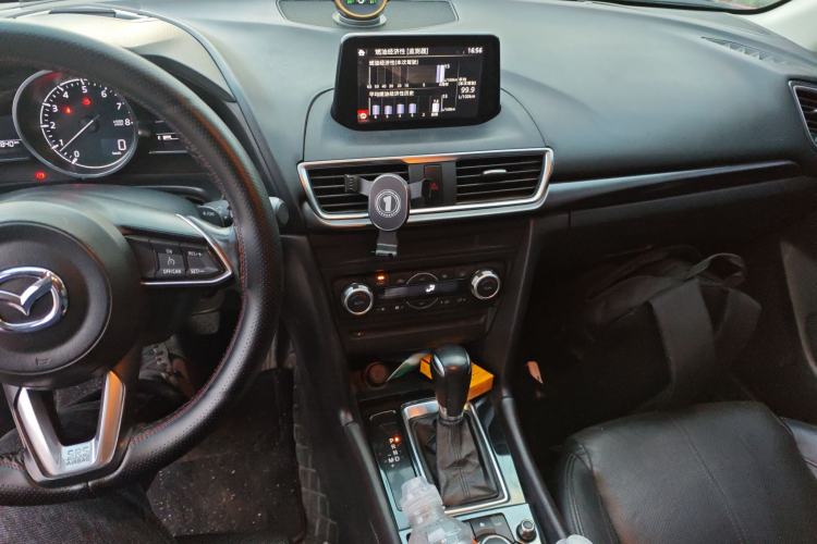 Used Mazda Mazda 3 Axela 2017 Hatchback 2.0L Automatic Sport Model China V Emission Standard
