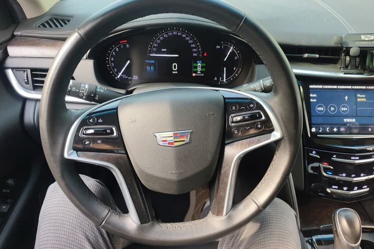 Used Cadillac XTS 2018 28T Elite Edition Steering Wheel