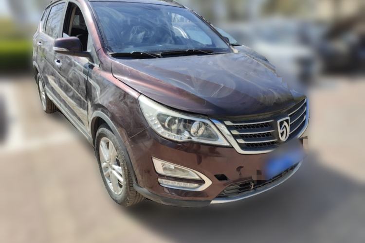 Used Baojun 560 2016 1.5T Manual Elite Edition Front Right 45 Deg