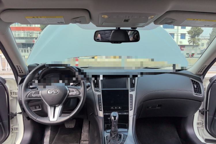 Used Infiniti Q50L 2018 2.0T Enjoyment Version China VI Standard
