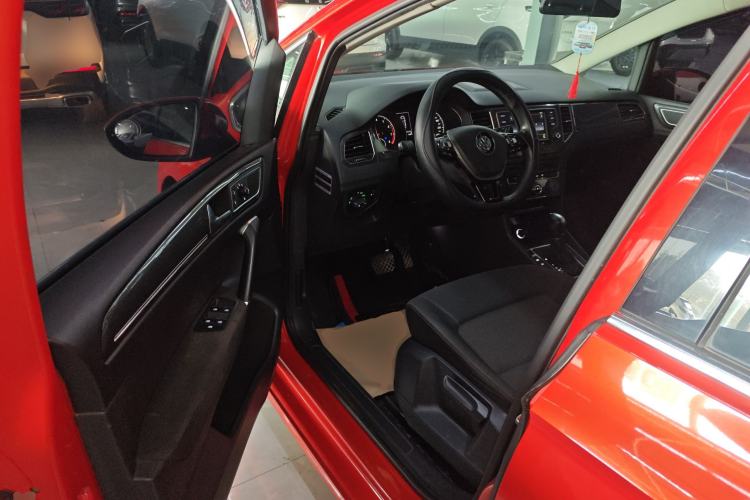 Used Volkswagen Golf Sportsvan 2016 230TSI Automatic Trend Edition