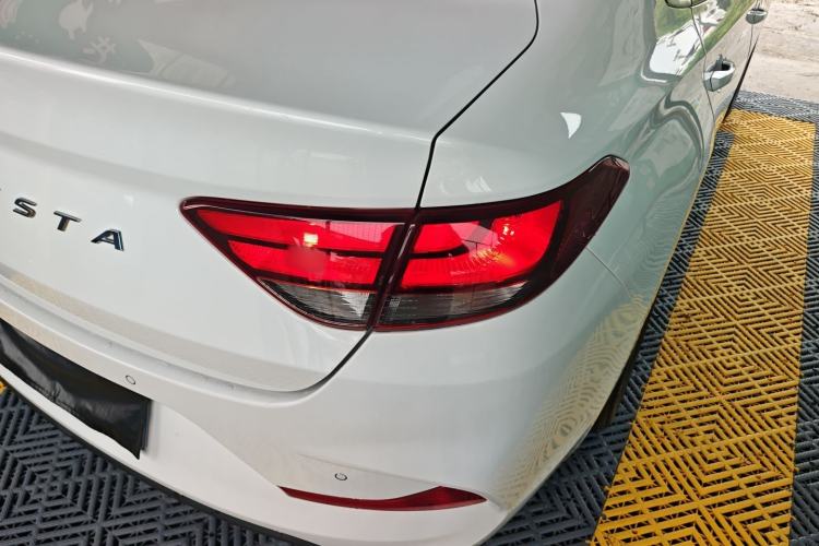 Used Hyundai Celesta 2018 1.6L Automatic GL Enjoyment Edition China VI compliant