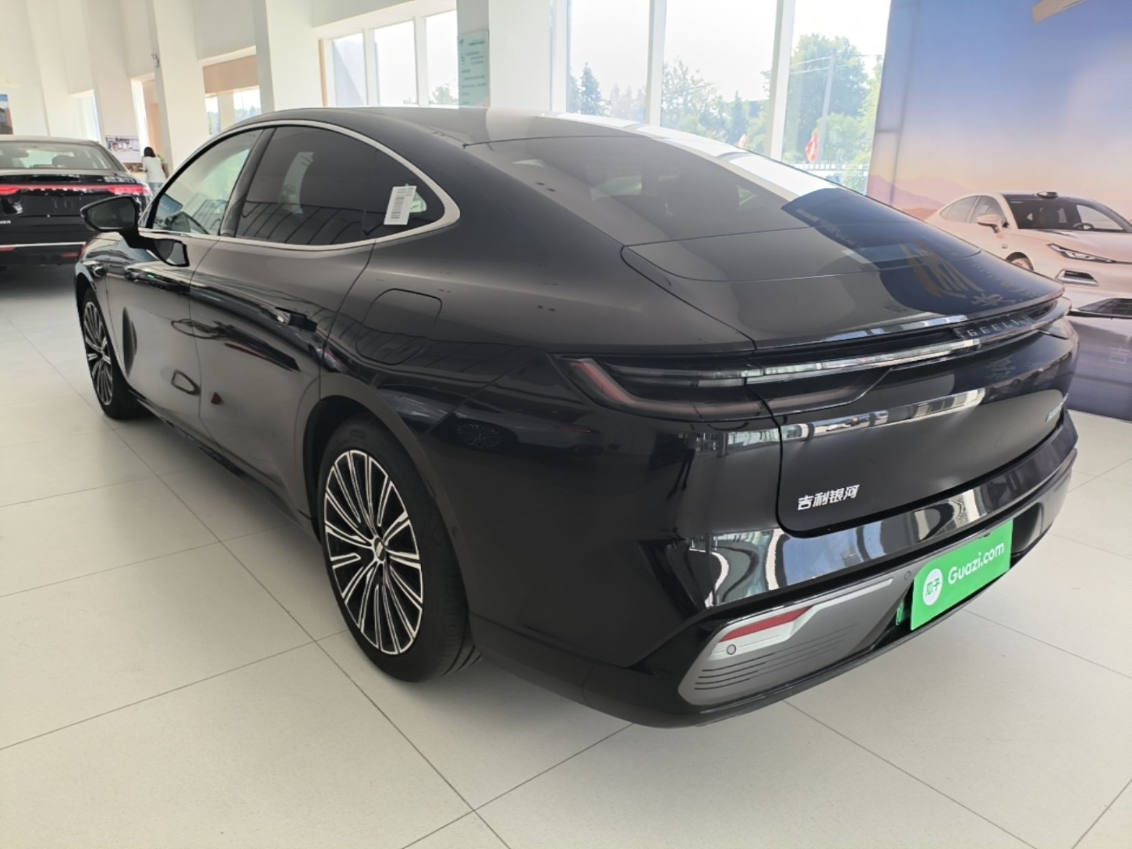 Geely Galaxy 8 2025 130km EM-P Starship Edition — снимка 4