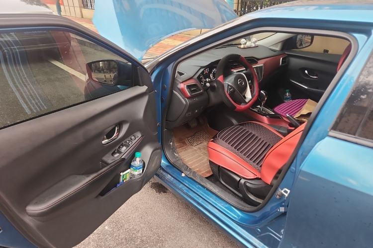 Used Nissan Lannia 2016 1.6L CVT Cool Edition Driver Seat