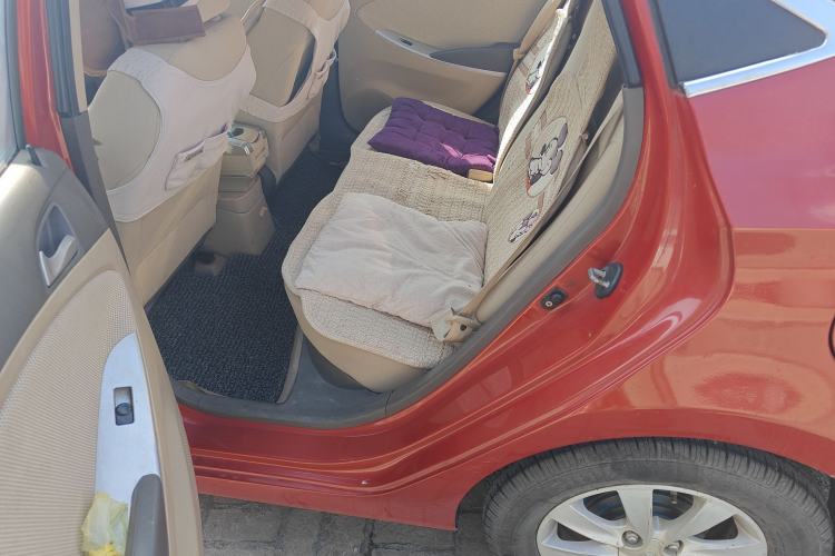 Used Hyundai Verna (older generation) 2010 Sedan 1.4L Manual Comfort GS
