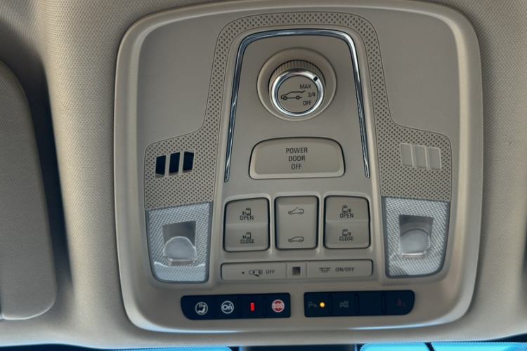 Used Buick GL8 2023 ES Lu Zun Flagship Model
