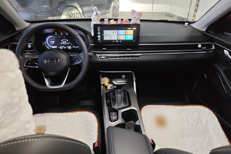 Used Geely Auto Emgrand 2022 4th Generation 1.5L CVT Luxury Model Center Console