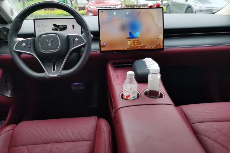 Used VOYAH Lantu Chiguang L 2026 Four-Wheel-Drive Ultra Center Console