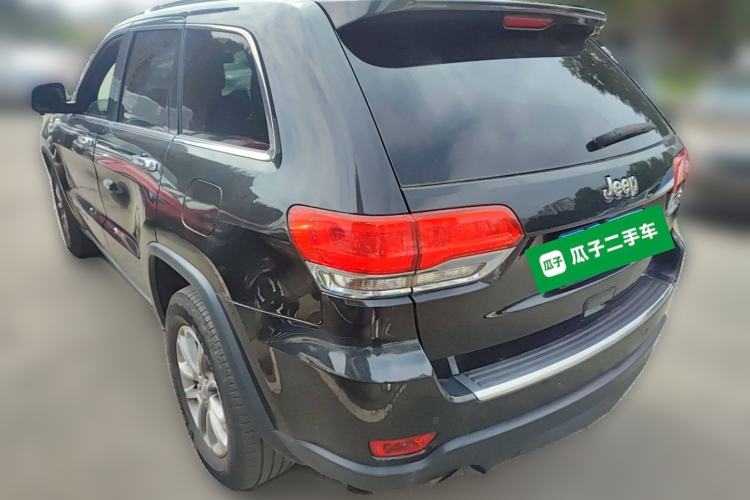 Used Jeep Grand Cherokee 2014 3.0TD Diesel Comfort Navigation Version Rear Left 45 Deg