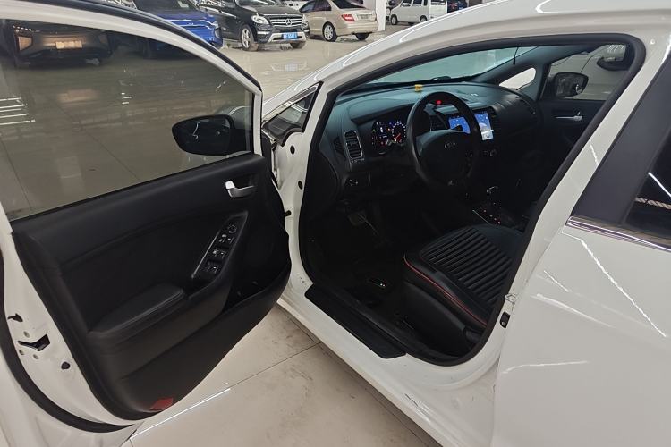 Used Kia K3 2016 1.6L Automatic with Sunroof
