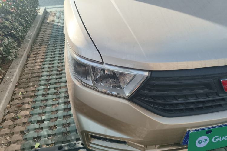 Used Wuling Hongguang V 2019 1.5L Jingqu Version China VI LAR
