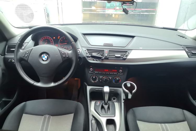 Used BMW X1 2012 sDrive18i Fashion Model Center Console