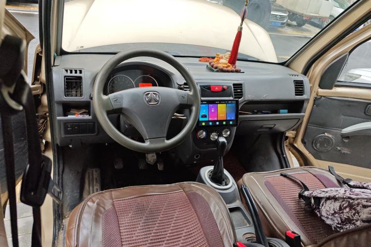 Used BAIC Weiwang 306 2013 1.2L Value Edition Basic 7-Seater A12 China IV Standard Center Console