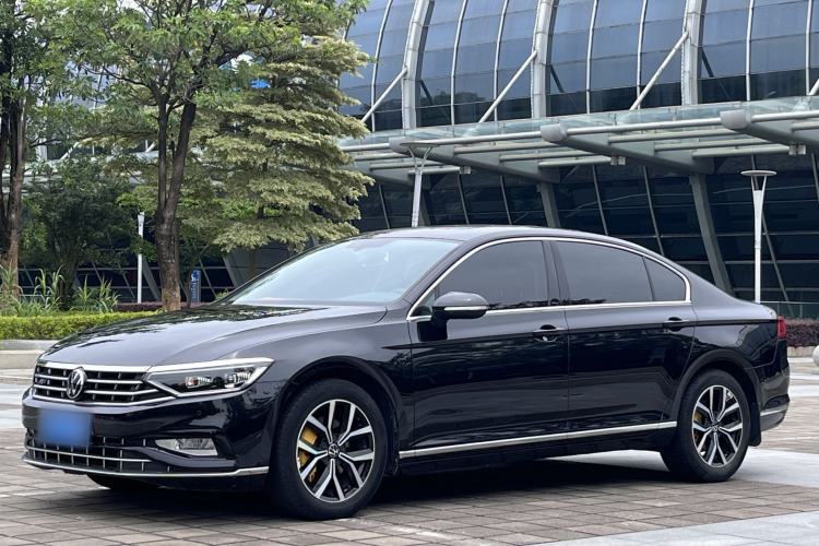Used Volkswagen Magotan 2020 330TSI DSG Leading Model Guazi used car, China used car export, Used car for sale, Used cars, Cheapest cars for sale